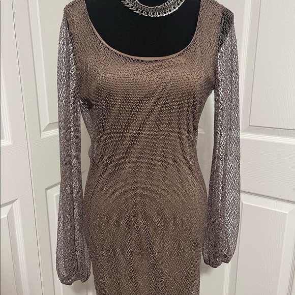 Foreign exchange dress - Picture 5 of 7